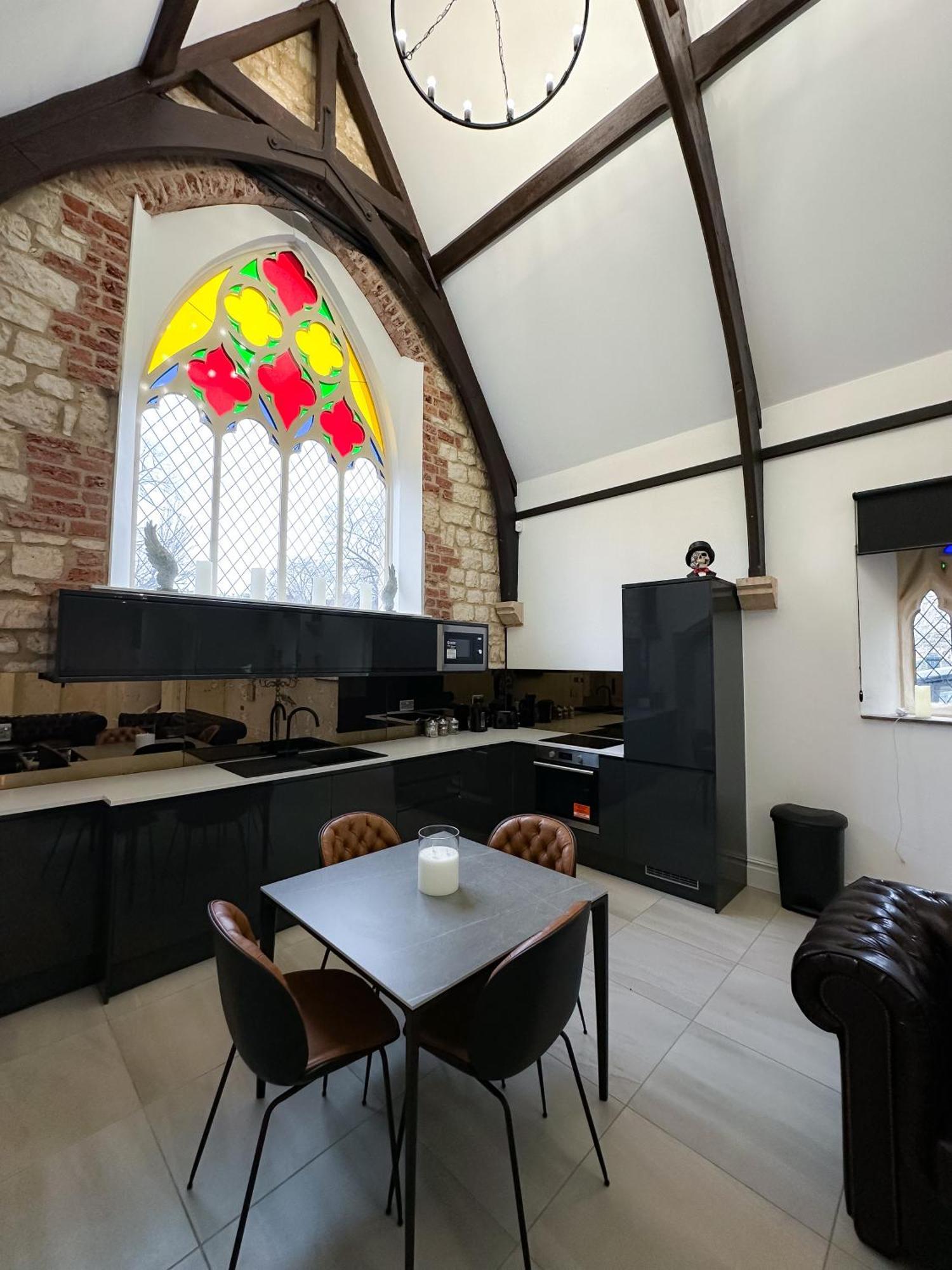 Apartment Welch Chapel *